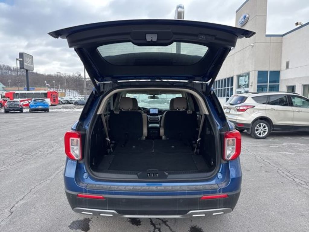 Used 2022 Ford Explorer XLT SUV