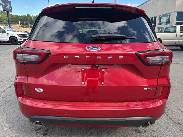 2023 Ford Escape ST-Line Elite photo 2