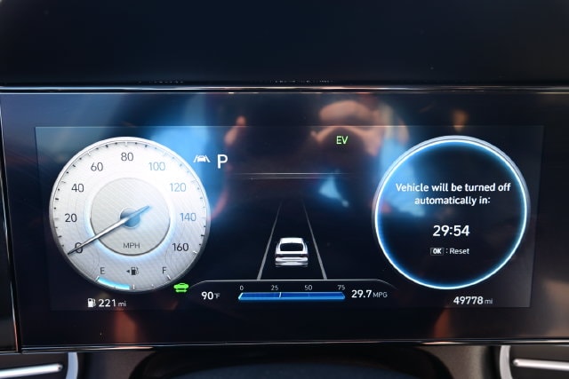 2023 Hyundai Elantra Limited - Photo 25