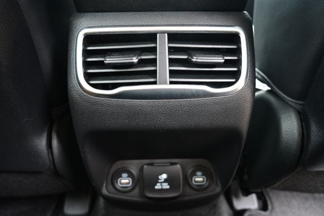 2023 Hyundai Santa Fe Limited - Photo 22