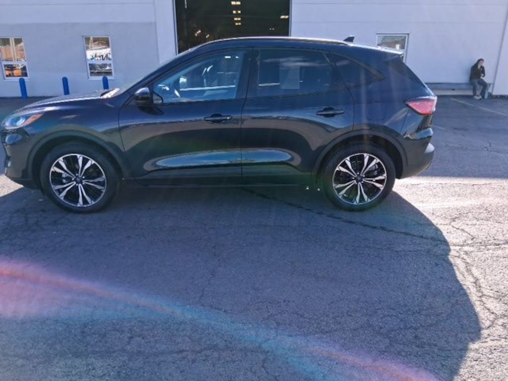 Used 2022 Ford Escape SE SUV