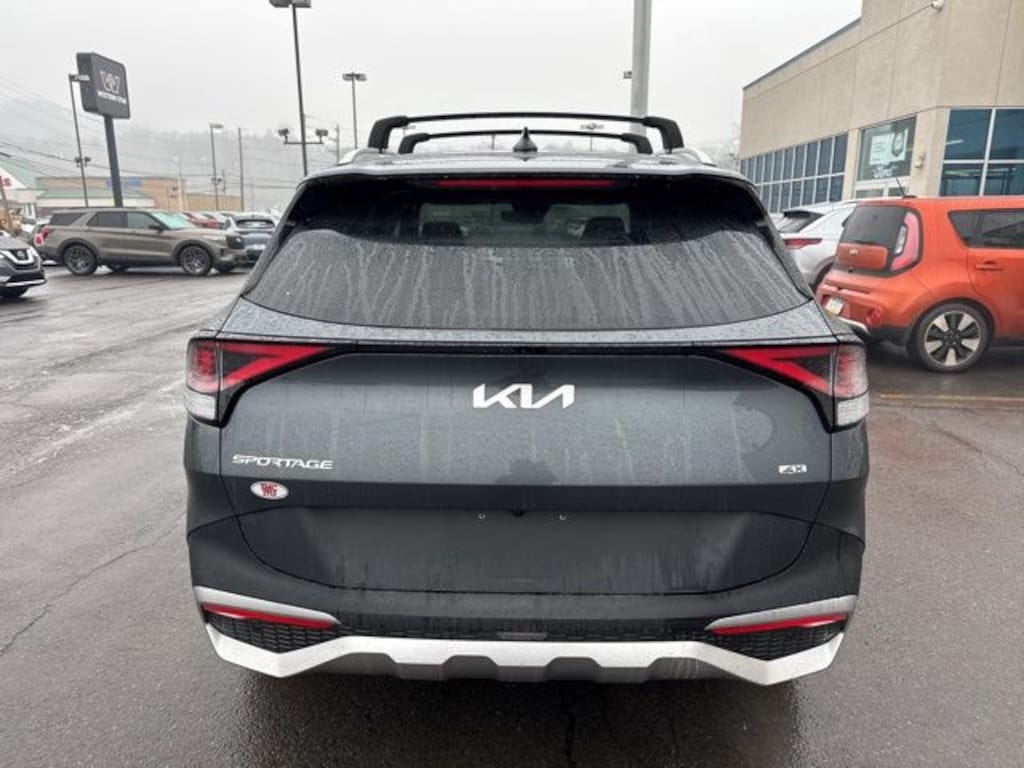 Used 2024 Kia Sportage EX SUV