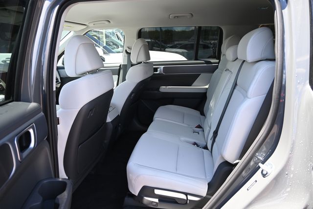 2026 Hyundai Santa Fe SE - Photo 11