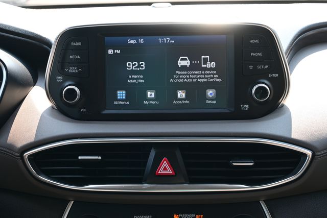 2020 Hyundai Santa Fe SE - Photo 19