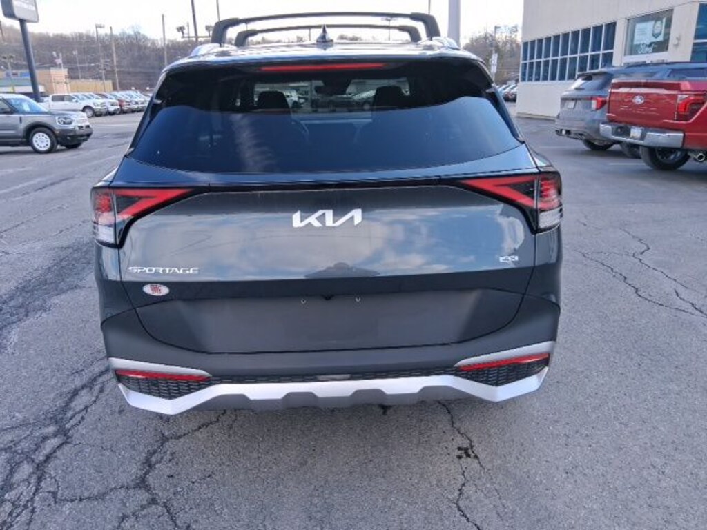 Used 2024 Kia Sportage EX SUV