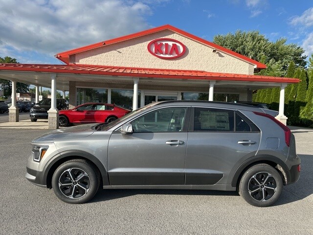 2025 Kia Niro EX photo 4