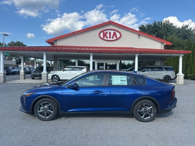 2025 Kia K4 LXS photo 4