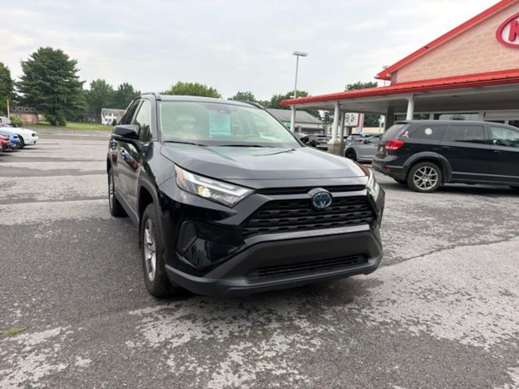 Used 2022 Toyota RAV4 Hybrid XLE SUV