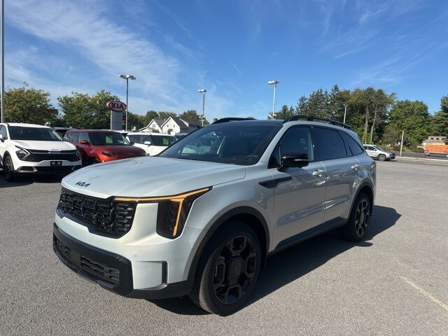 2026 Kia Sorento X-Line SX Prestige photo 2