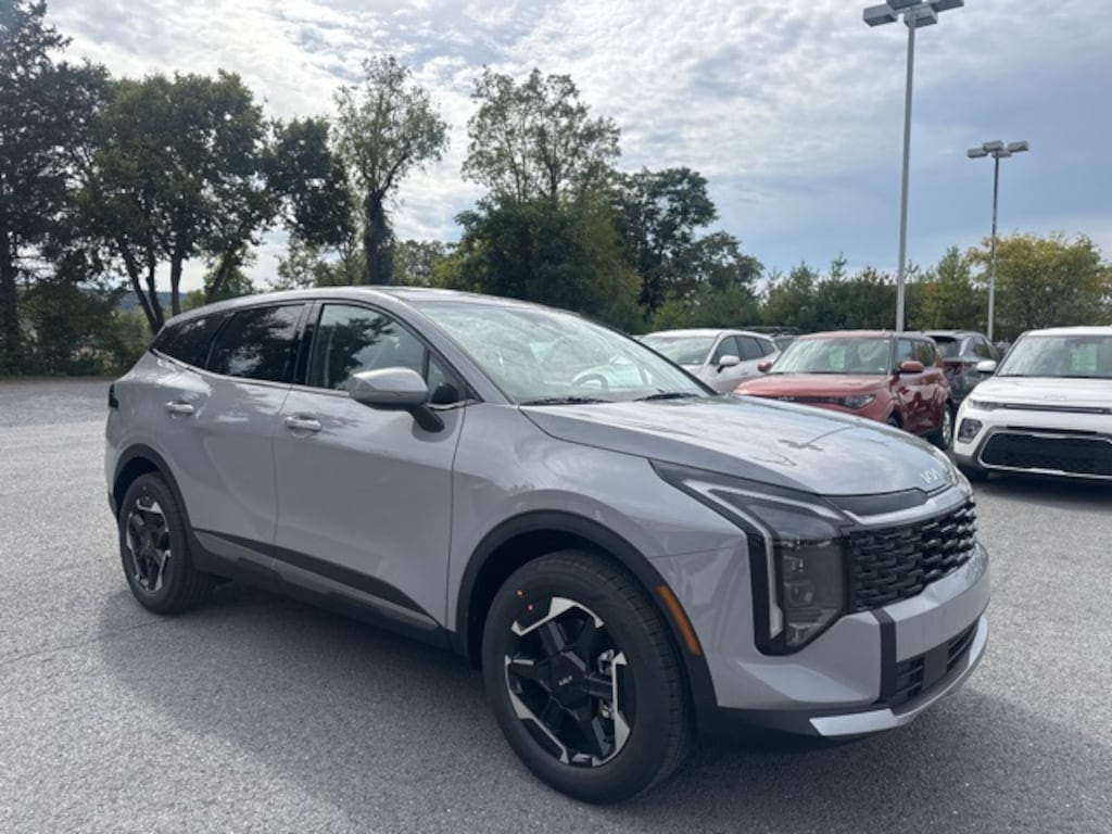 New 2026 Kia Sportage Hybrid S SUV