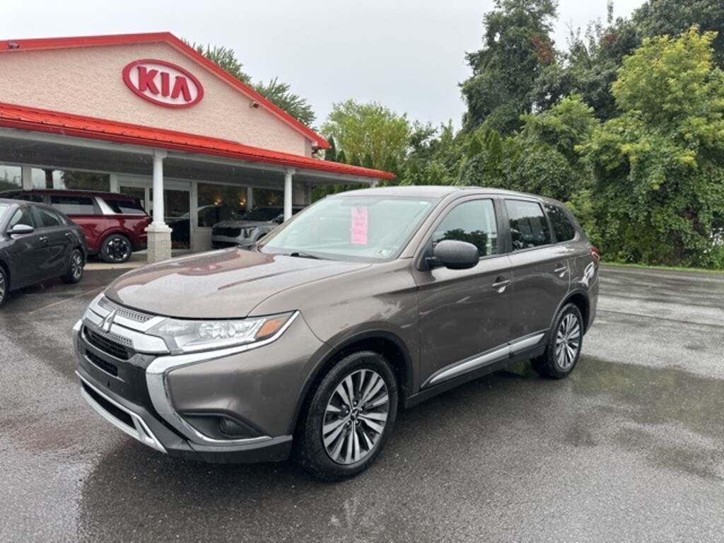 Used 2020 Mitsubishi Outlander For Sale at Sunbury Motor Company VIN