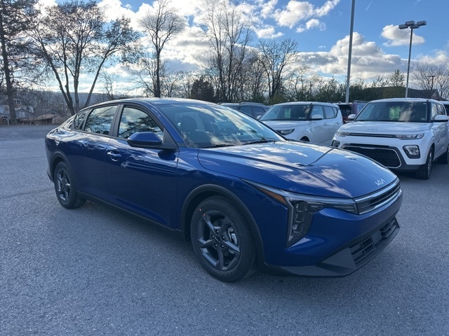 2025 Kia K4 LXS's photo