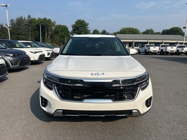 2026 Kia Seltos SX photo 2