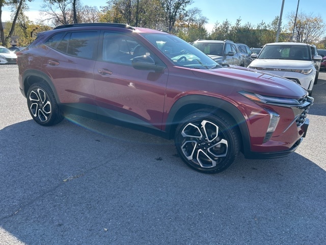 2024 Chevrolet Trax RS's photo