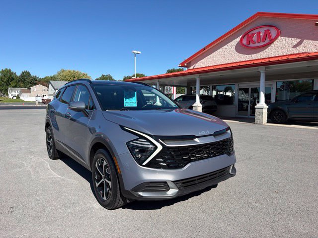 Used 2025 Kia Sportage EX SUV
