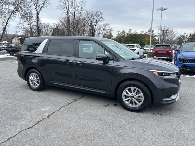 2024 Kia Carnival Minivan/Van 
