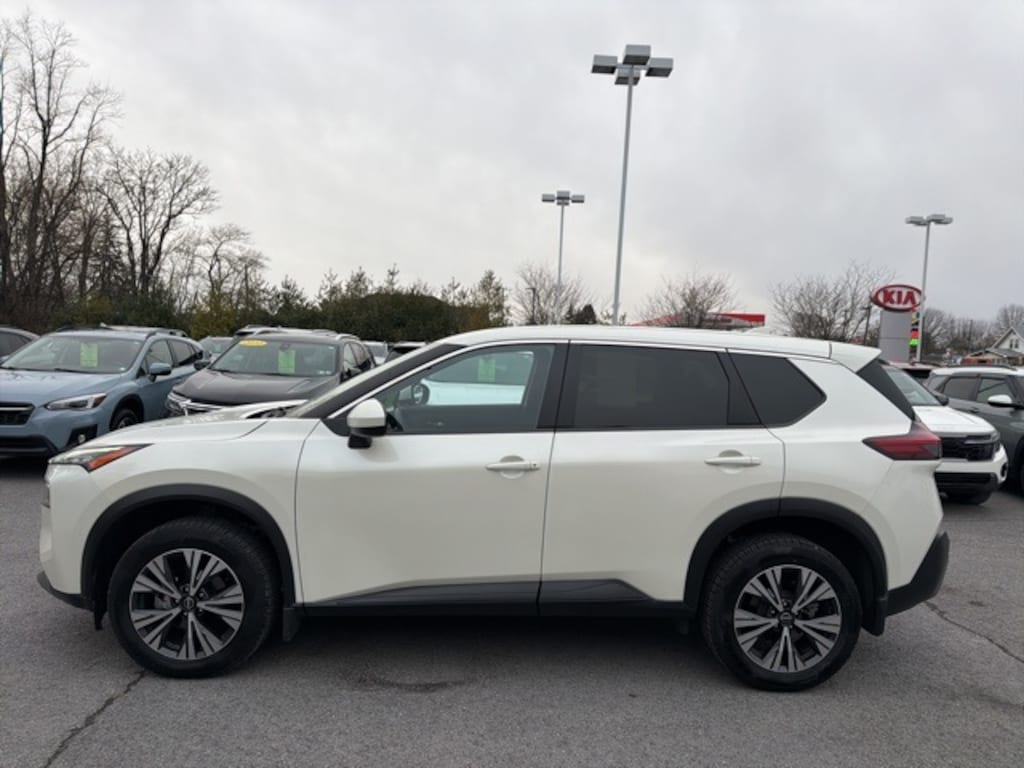Used 2023 Nissan Rogue SV SUV