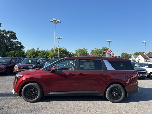 2026 Kia Carnival LX photo 3