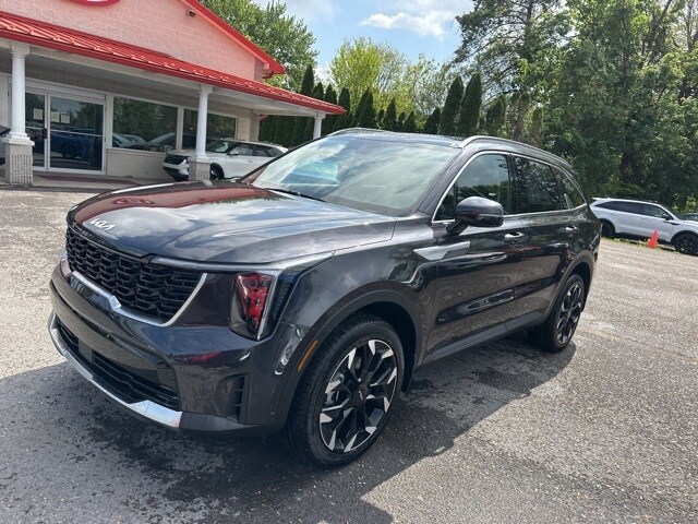 2025 Kia Sorento EX photo 3