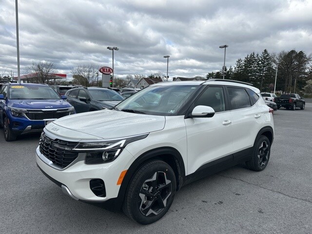 2025 Kia Seltos EX photo 3