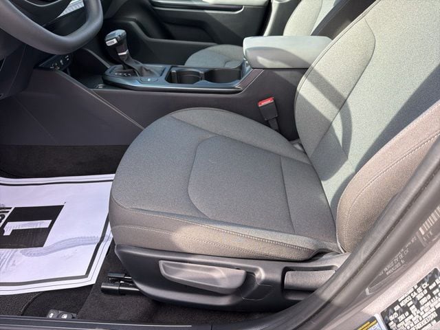 2025 Kia K4 LXS - Photo 13