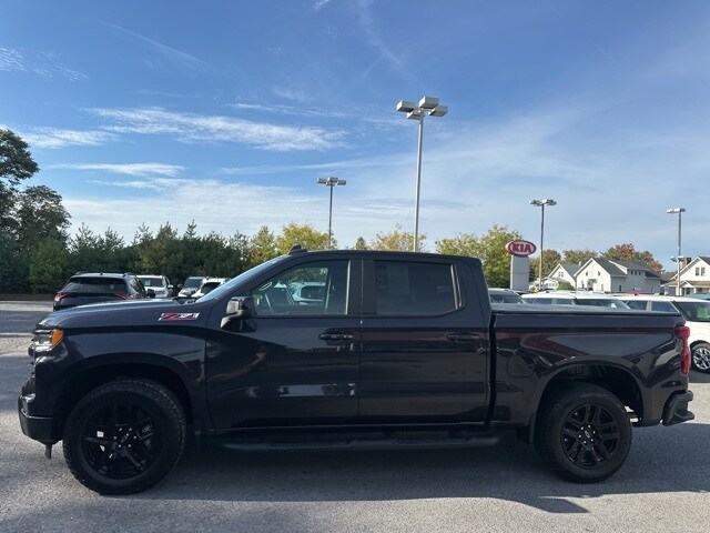 2023 Chevrolet Silverado 1500 RST photo 4