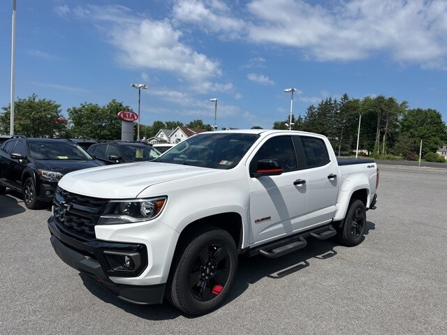 2021 Chevrolet Colorado LT photo 3