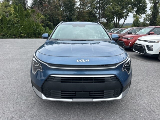 2025 Kia Niro Plug-In Hybrid EX photo 2