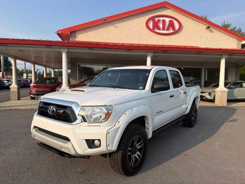 Used 2014 Toyota Tacoma 4x4 Truck