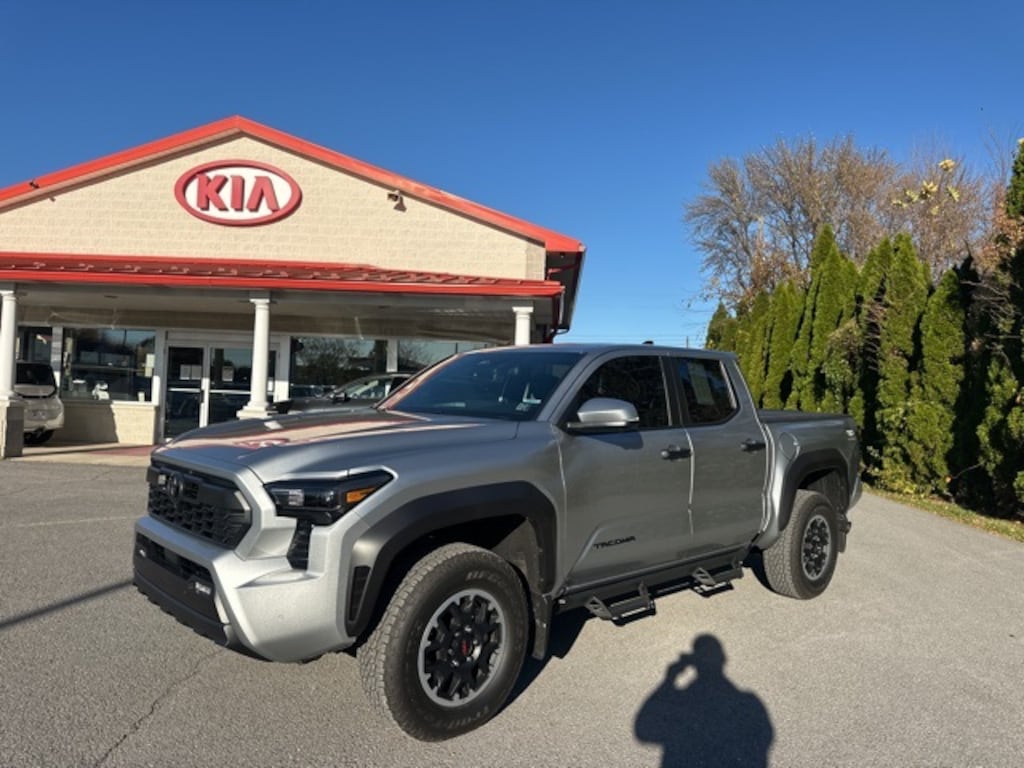 Used 2025 Toyota Tacoma Truck