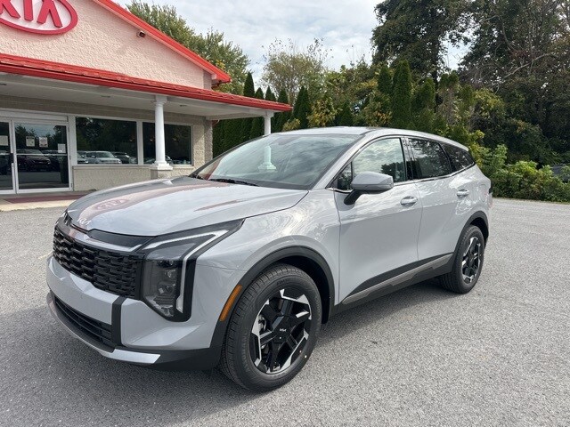 2026 Kia Sportage Hybrid S photo 3