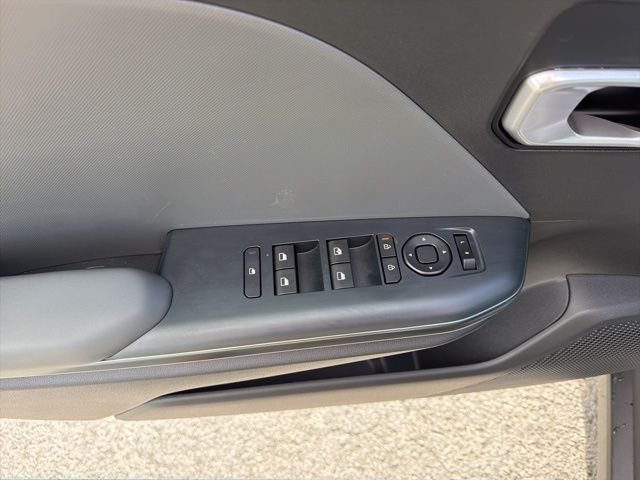 2025 Kia K4 LXS - Photo 14