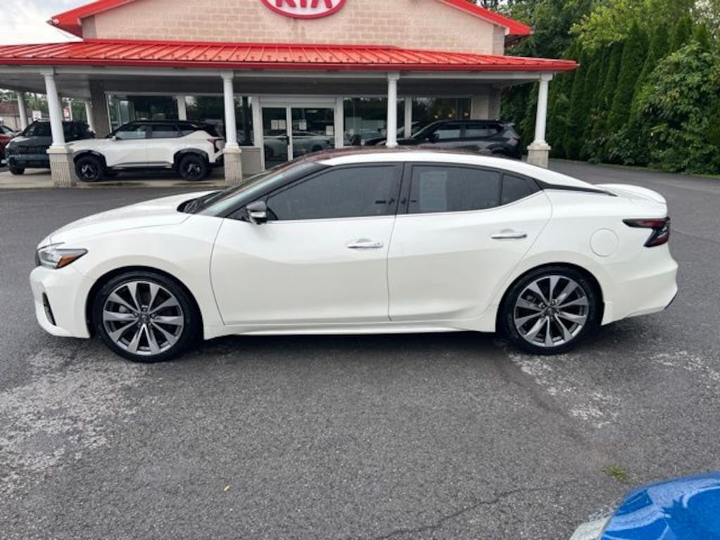 Used 2023 Nissan Maxima Platinum Sedan