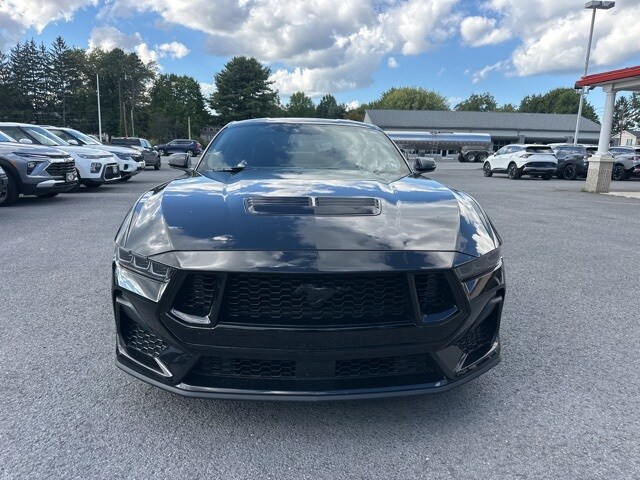 2025 Ford Mustang GT photo 2