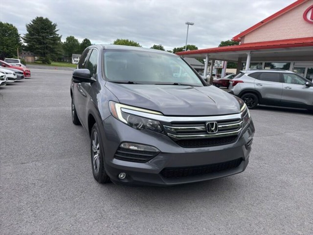 Used 2018 Honda Pilot EX AWD SUV