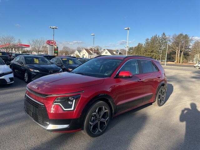 2025 Kia Niro SX Touring photo 3