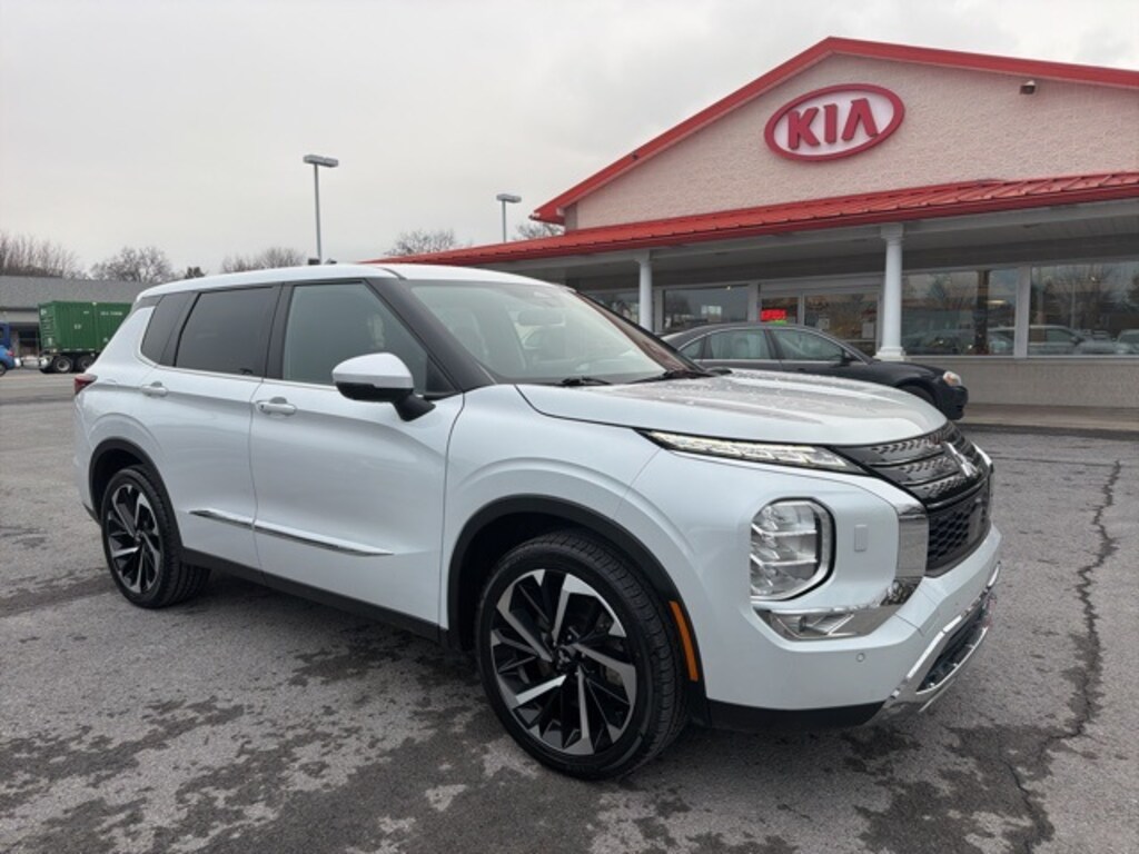 Used 2022 Mitsubishi Outlander SUV