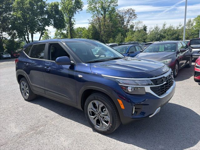 2026 Kia Seltos 2.0 LX AWD's photo