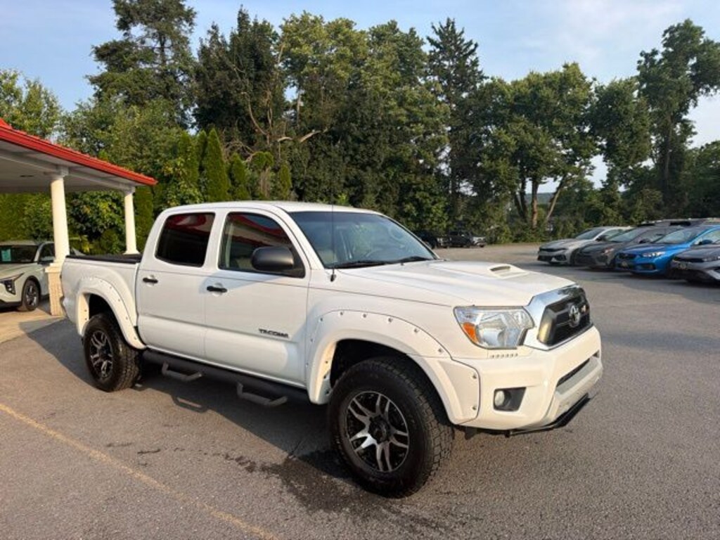 Used 2014 Toyota Tacoma 4x4 Truck
