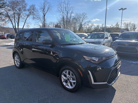 2024 Kia Soul LX Hatchback