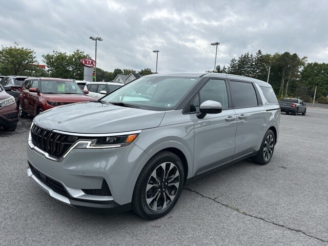 2024 Kia Carnival EX photo 3