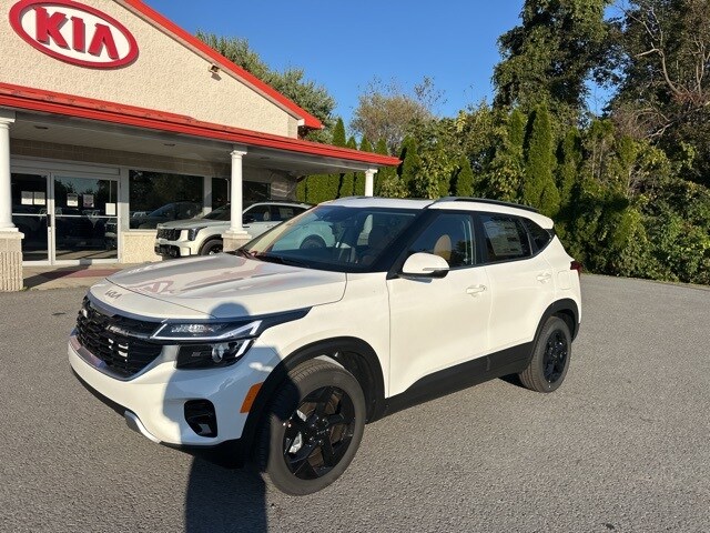 2026 Kia Seltos EX photo 3