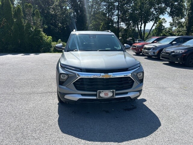 2024 Chevrolet Trailblazer LT photo 3