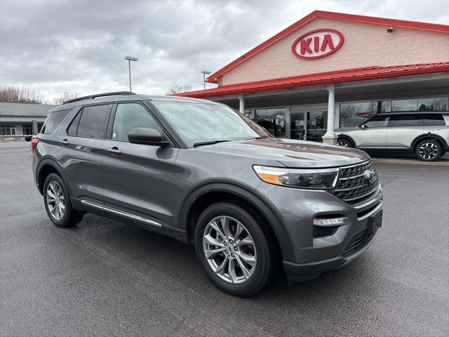 2023 Ford Explorer XLT 4WD's photo