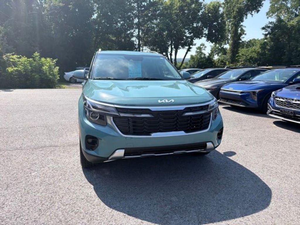Used 2024 Kia Seltos EX SUV
