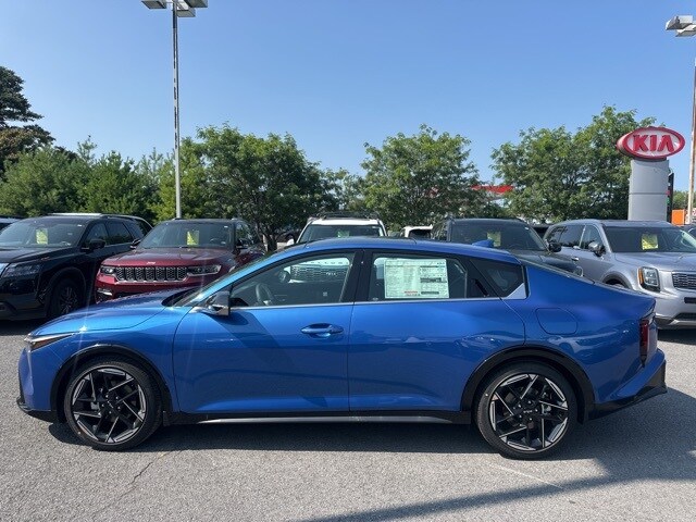 2025 Kia K4 GT-Line photo 4