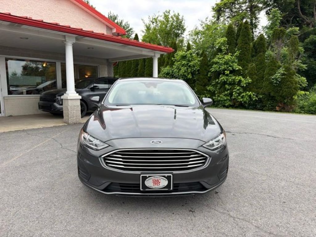 Used 2019 Ford Fusion SE Sedan