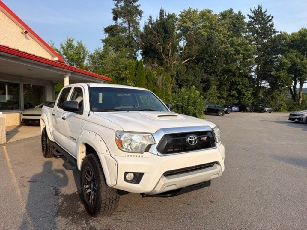 Used 2014 Toyota Tacoma 4x4 Truck