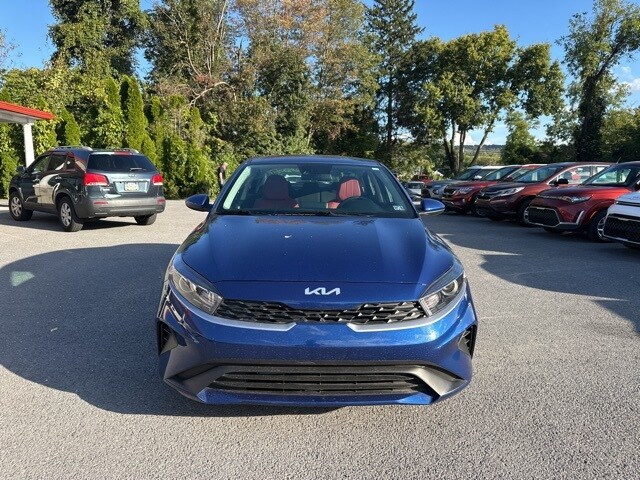 2024 Kia Forte LXS photo 2