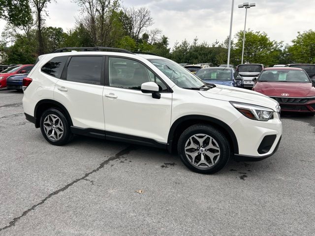 2019 Subaru Forester Premium's photo